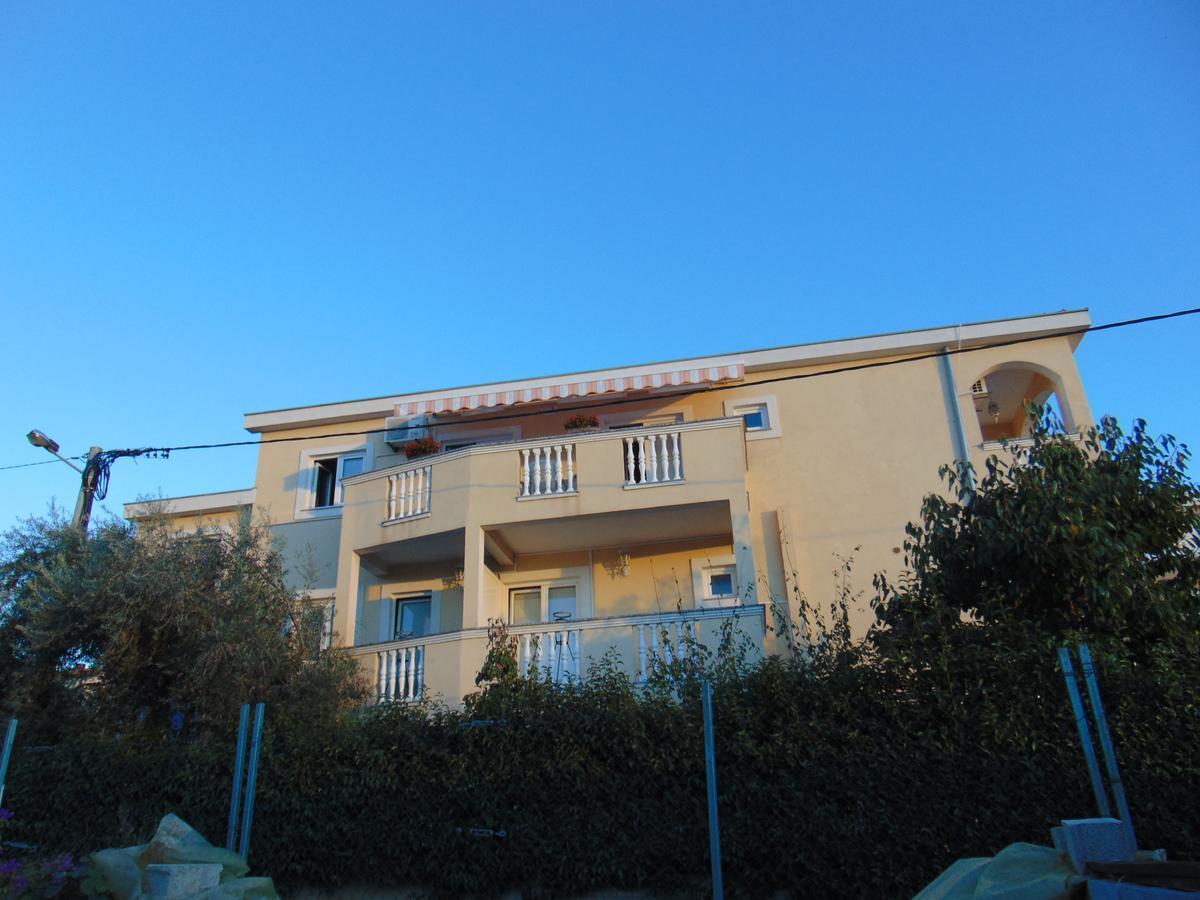 Apartmani Villa Marija 扎达尔 外观 照片