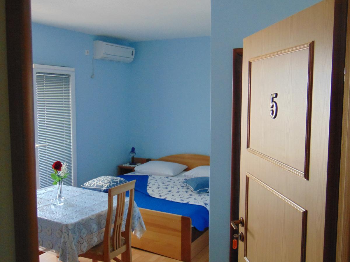 Apartmani Villa Marija 扎达尔 外观 照片