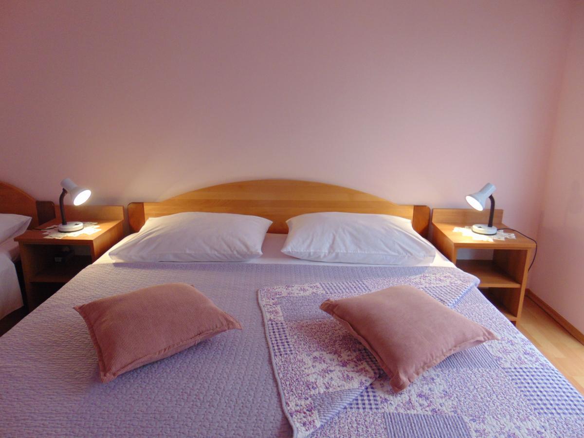 Apartmani Villa Marija 扎达尔 外观 照片