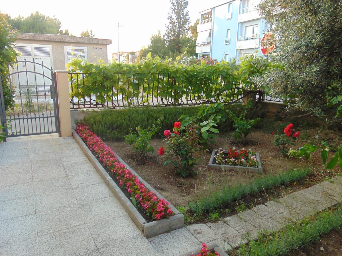 Apartmani Villa Marija 扎达尔 外观 照片