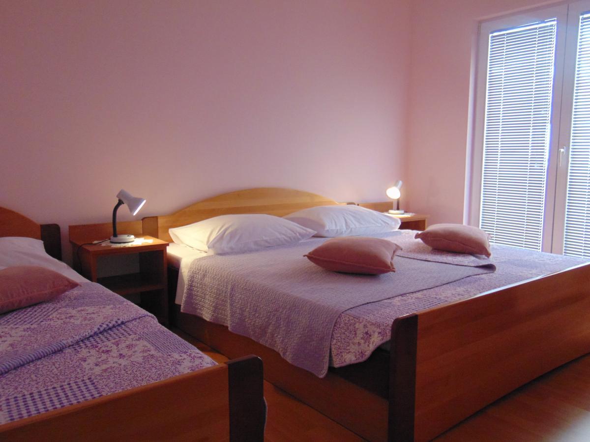 Apartmani Villa Marija 扎达尔 外观 照片