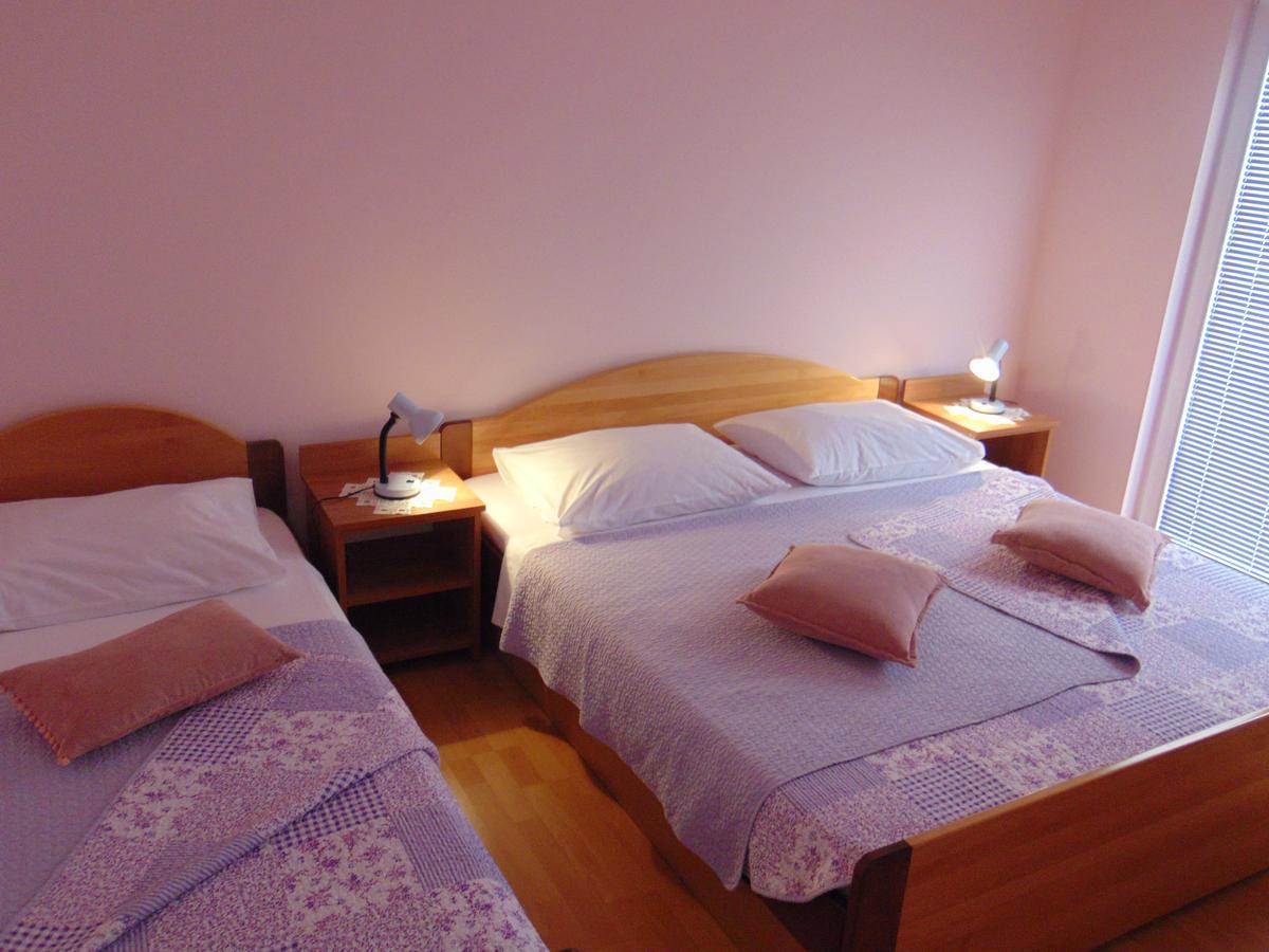 Apartmani Villa Marija 扎达尔 外观 照片